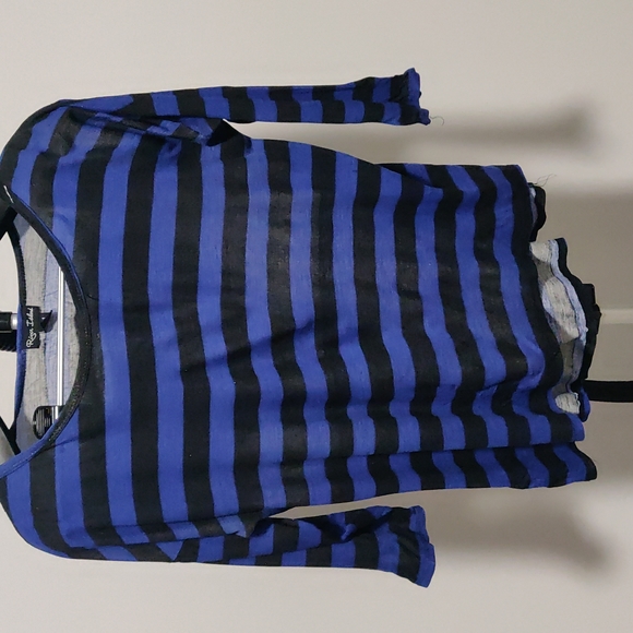 Long sleeve t-shirt - Picture 1 of 6